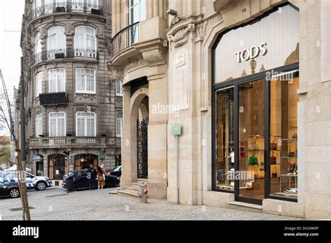 Find Burberry Stores in Porto, Portugal 